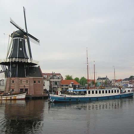 Hotelboat Fleur Amsterdam Exterior photo