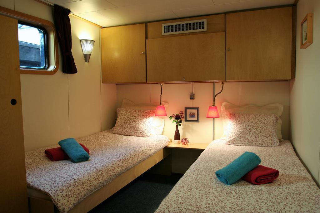 Hotelboat Fleur Amsterdam Exterior photo