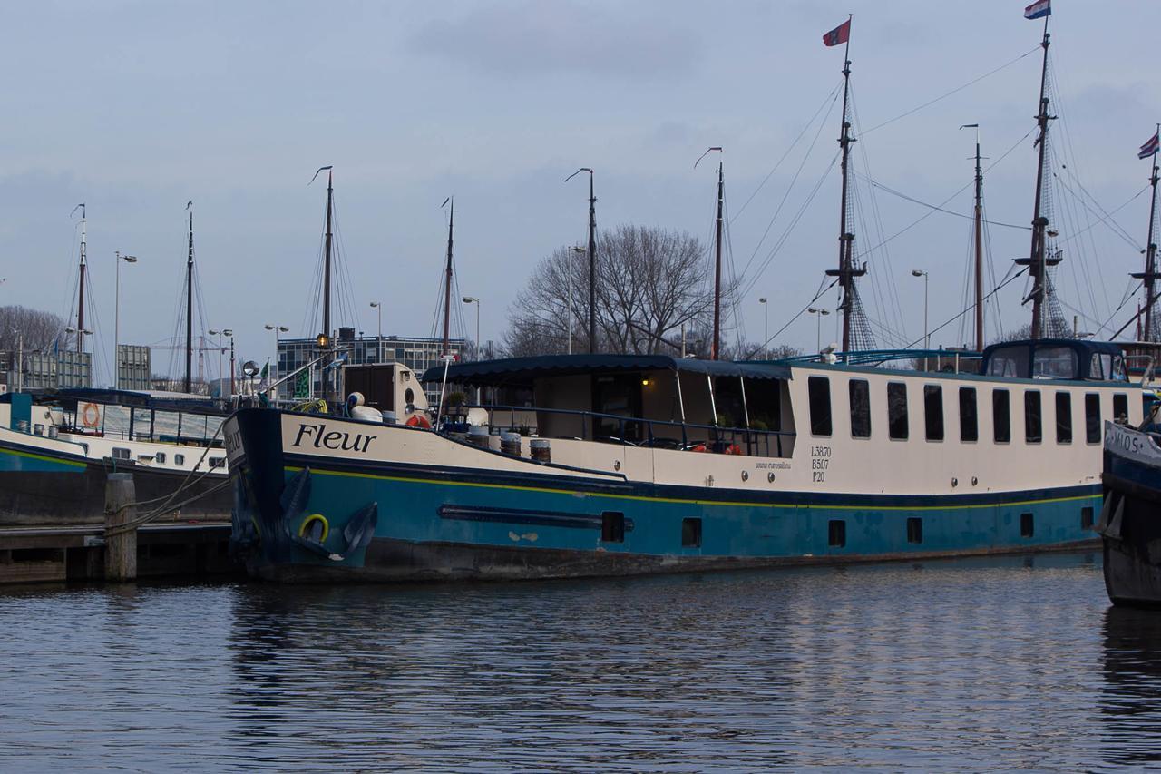 Hotelboat Fleur Amsterdam Exterior photo