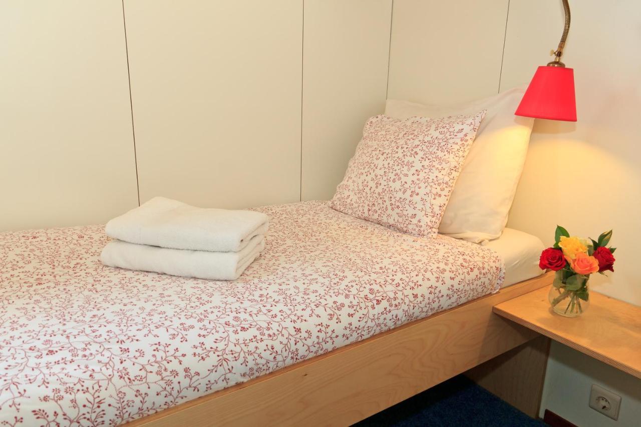 Hotelboat Fleur Amsterdam Exterior photo