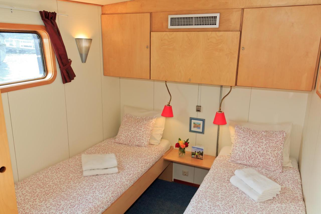 Hotelboat Fleur Amsterdam Exterior photo
